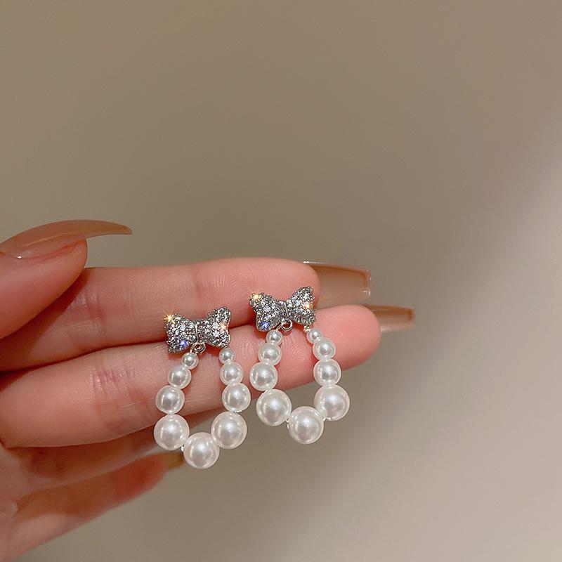 Korean Luxury Mermaid Pearl Earrings: Elegant, High-End, and Versatile Statement Ear Buckles