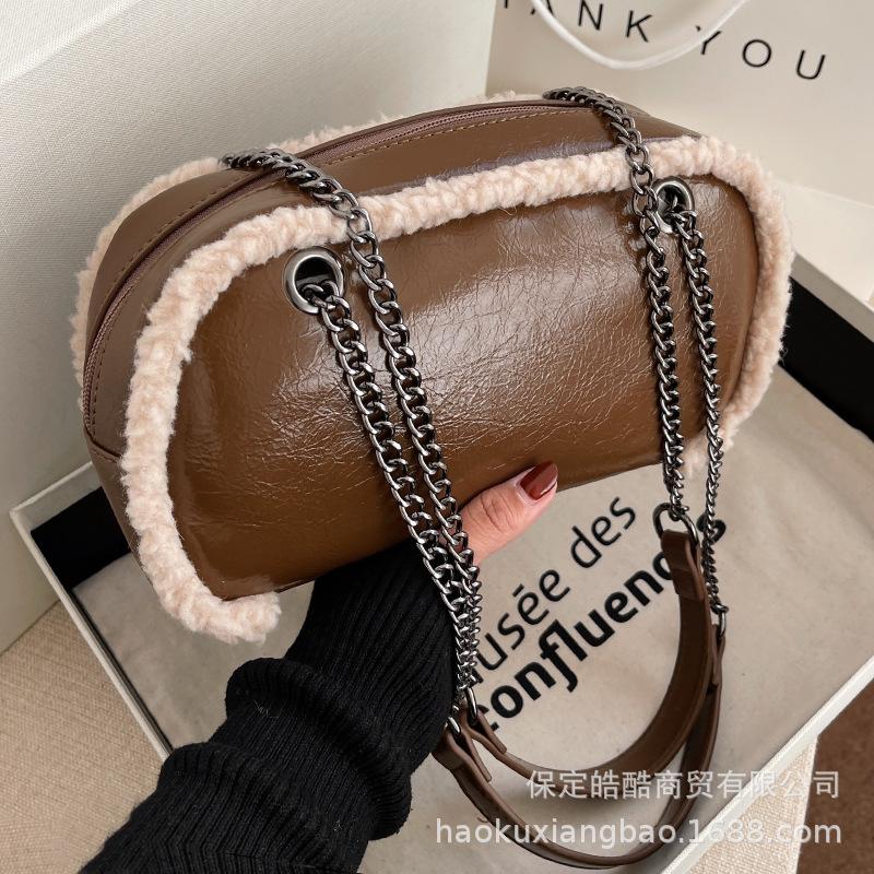 Retro Bag Women's Large Capacity 2025 New Autumn and Winter Versatile Plush Chain Messenger Bag Casual Commuter Pillow Bag