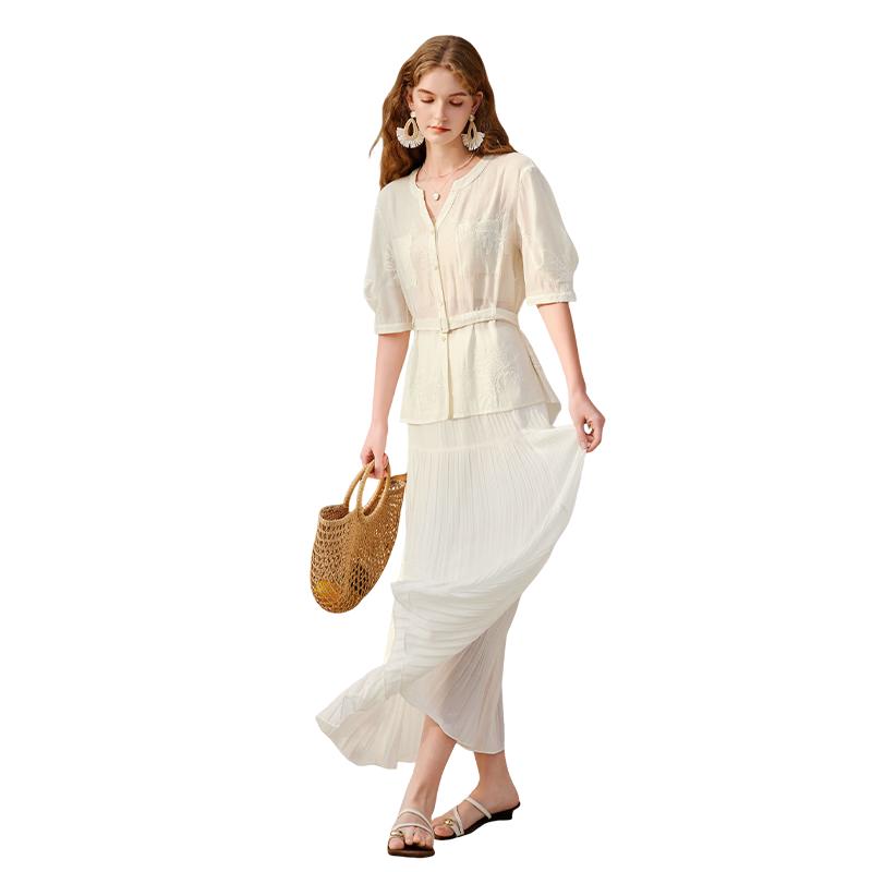 Elegant French Style V-Neck Embroidered Blouse XL