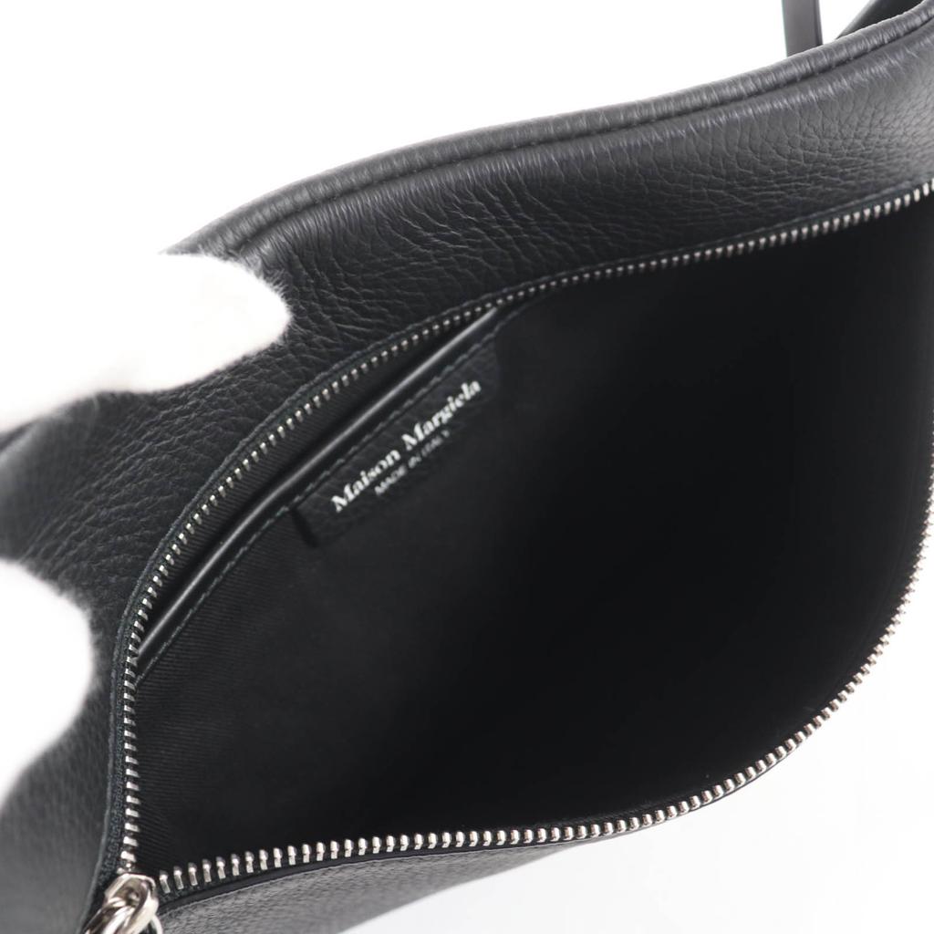 Excellent Maison Margiela Shoulder Bag 5AC On-Body Leather black SB1WG0017 Used