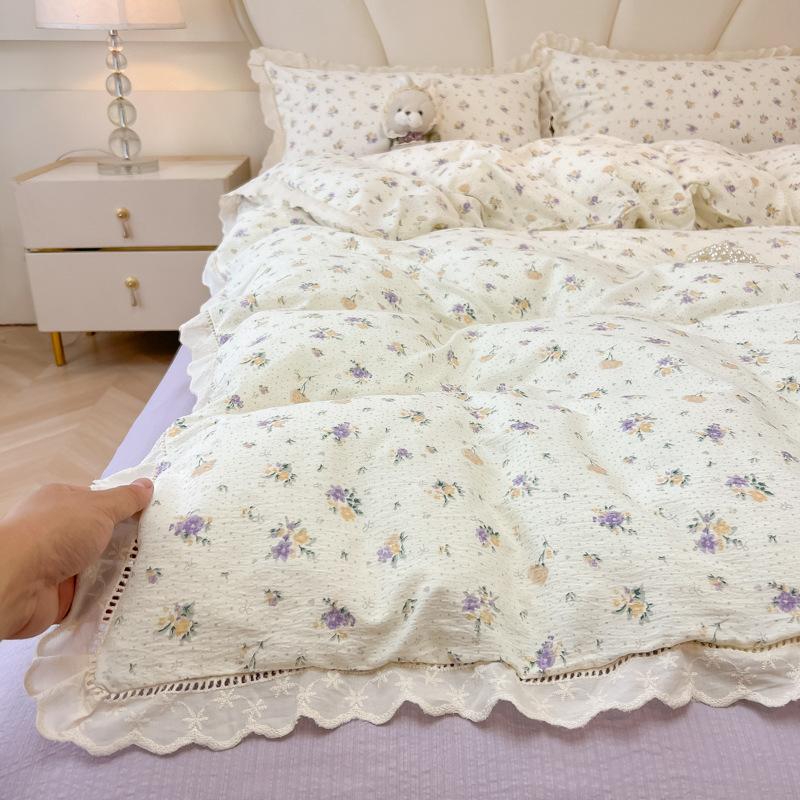 Double Yarn Bed Four-piece Set Hollow Lace Skin-friendly Breathable Comfortable Washed Bed Sheet Quilt Cover Pillowcase Set