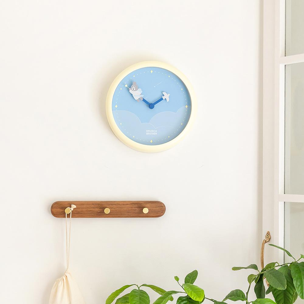 Beuleonchibeuladeo Bunny Angel Wall Clock