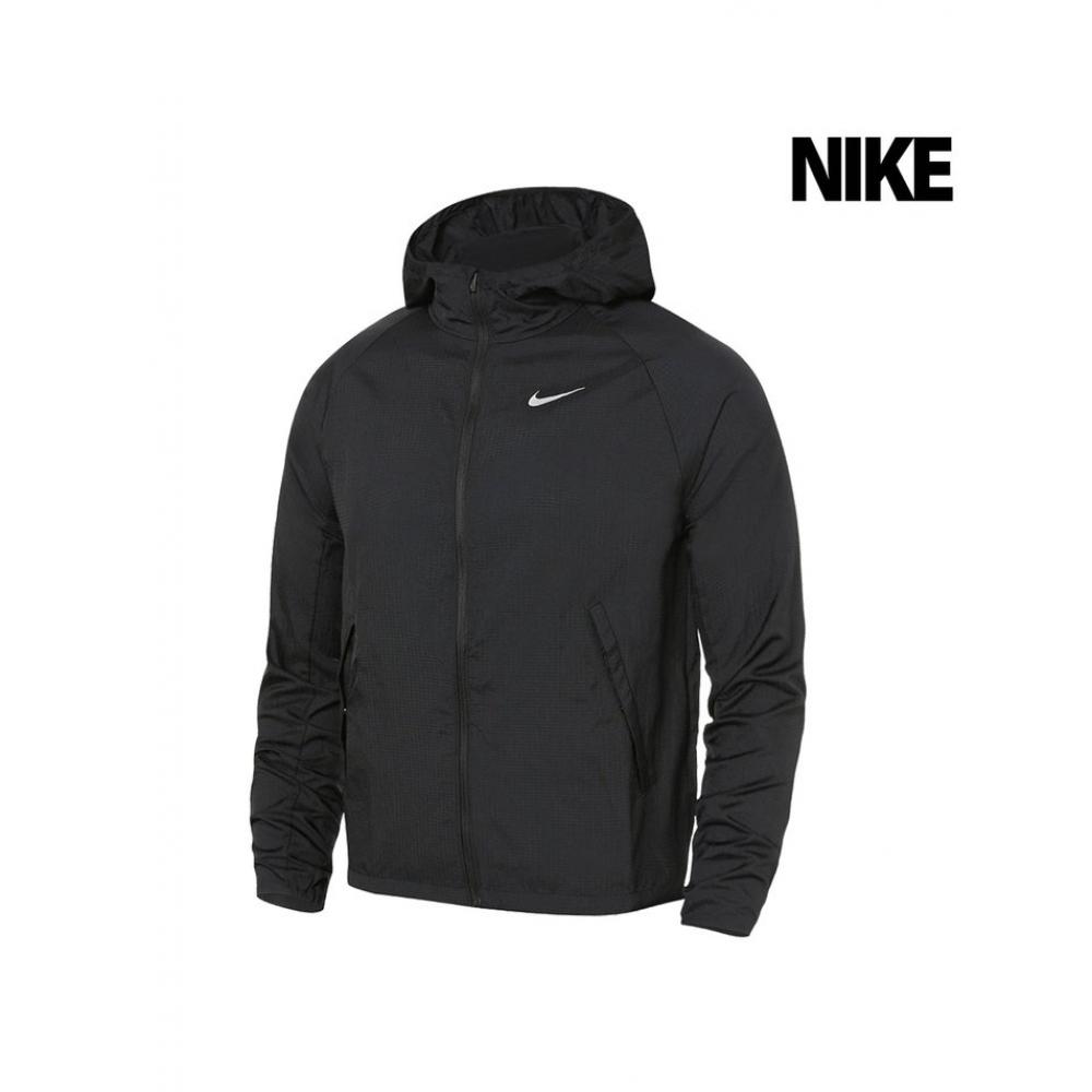

Nike Мужская куртка с капюшоном S Nk eSSentialS Cu5358 010 S