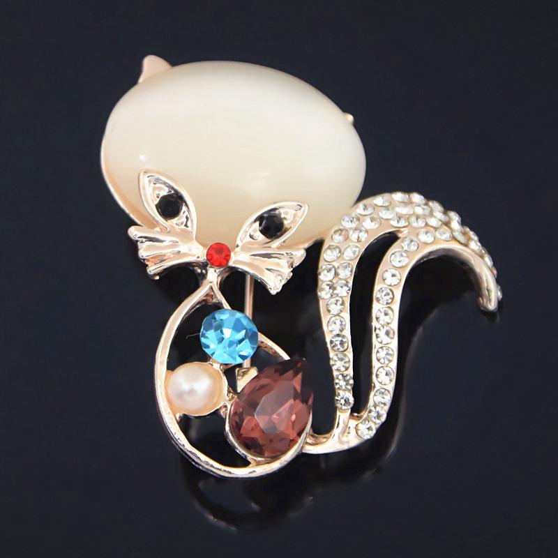 Crystal Cat's Eye Fox Brooch: Versatile Animal Lapel Pin & Scarf Buckle