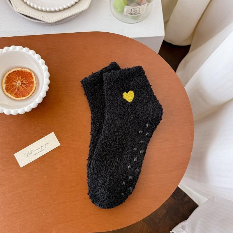 Love embroidered coral fleece short socks autumn and winter thickened warm women's socks solid color dispensing non-slip sleep socks