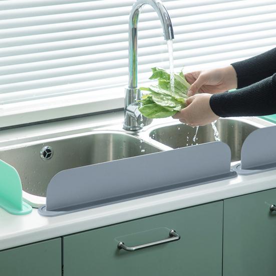 Kitchen Sink Splash Guard Flexible Silicone Water Barrier with Suction Cups Universal Water Retaining Board for Countertops