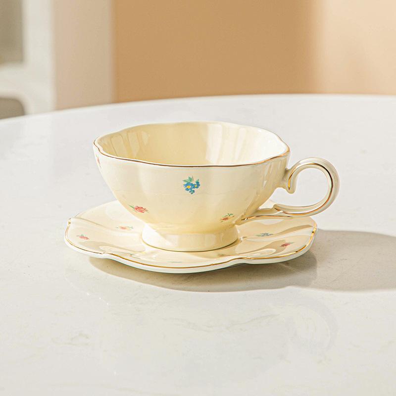 Ins New French Retro Floral Ceramic Coffee Cup Saucer Set High-end Afternoon Tea Cup Pastoral Flower Tea Cup
