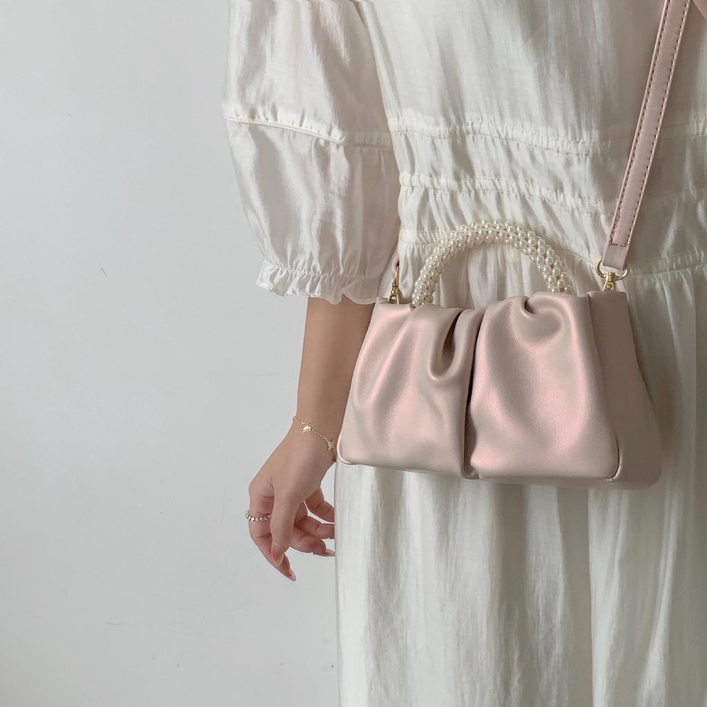 Spring and Summer New Fashion Joker Texture Pearl Pleated Clouds Pearl Sweet Pink Handbag Dinner Bag Bag Women's Handbag