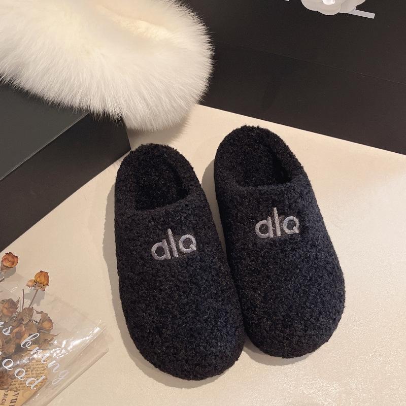 Xiaoxiangfeng bag head half slippers women's outer wear 2025 autumn and winter new thick-bottomed comfortable lazy fluffy cotton slippers tide