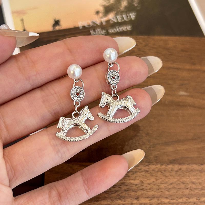 Year of the Horse 925 Sterling Silver Diamond Enamel Stud Earrings with Pearls - Retro High-End Design