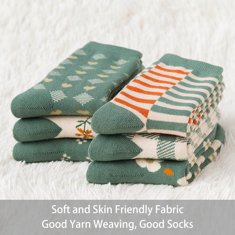 6 Pairs of Women's Autumn and Winter Cartoon Cute Flower Checkered Striped Sweet College Style Thick and Warm Looped Socks