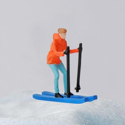 1/64 Maßstab Skifahrer Modellfiguren Mini-Skifahrer Ornament für Miniatur-Szenen