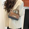 Retro fashion handbag women's spring new product trend high-end value single shoulder messenger bag women