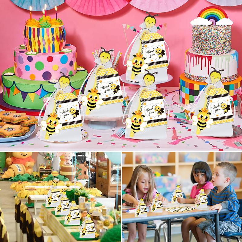 12 Sets Bienen-Partygeschenke enthalten niedlichen Bienen-Schlüsselanhänger, Goodie-Bag-Geschenke, Dankeskarten-Anhänger und Organza-Geschenktüten für Geburtstag