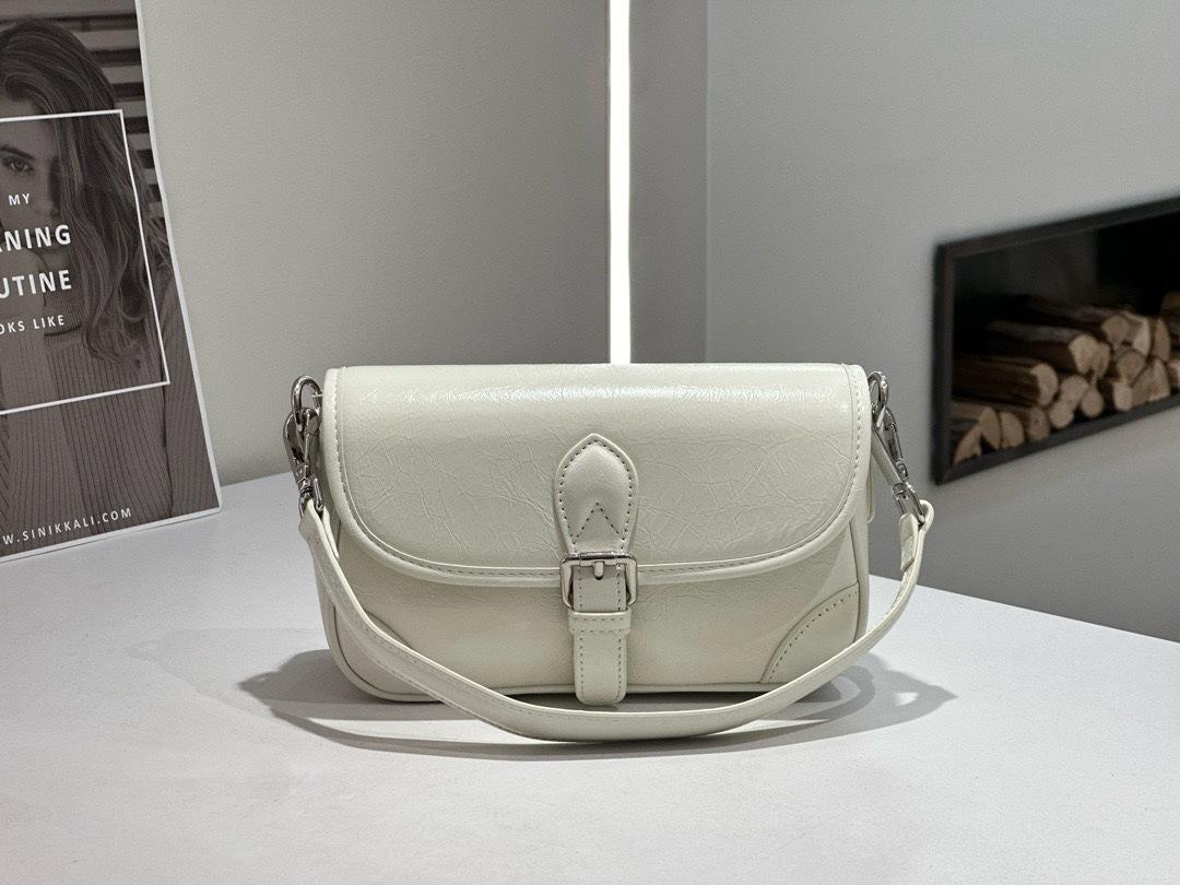

Leather bag women s 2025 spring and summer versatile shoulder bag casual work commuter bag portable shoulder messenger bag 20*11*7cm белый