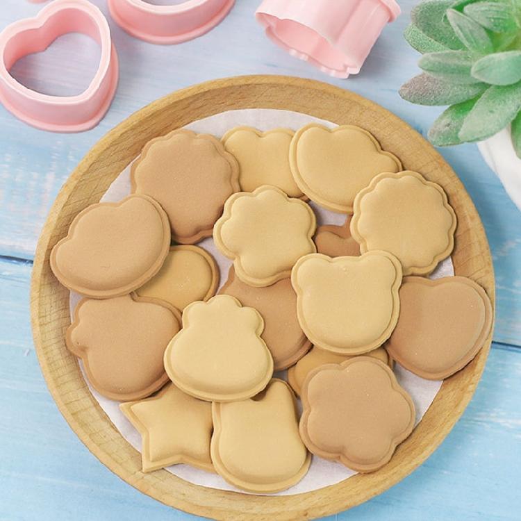 10Pcs Plastic Cartoon Pattern Cookie Cutter Biscuit Molds Cookie Decorating Tool