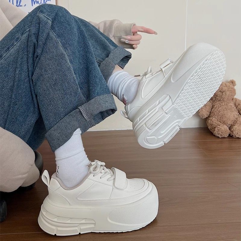 

Little white shoes women s versatile spring 2025 new Korean version versatile popular sports shoes casual thick-soled heightening board shoes 40 белый