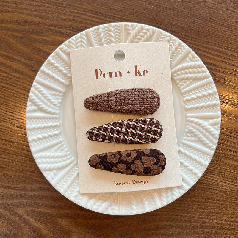 Korean Style Floral Woolen Handmade BB Hair Clip for Girls