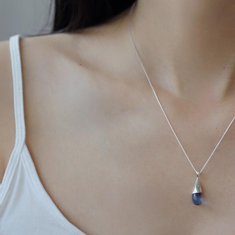 Double Layered Camellia Necklace for Women's Light Luxury Fashion Design Necklace Neck Chain Tassel Collarbone Chain Jewelry Gift