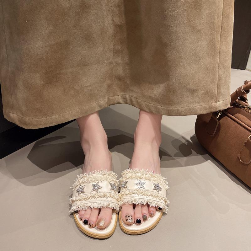 Slippers women's summer wear new fashion rhinestone one-word flat-bottomed beach sandals