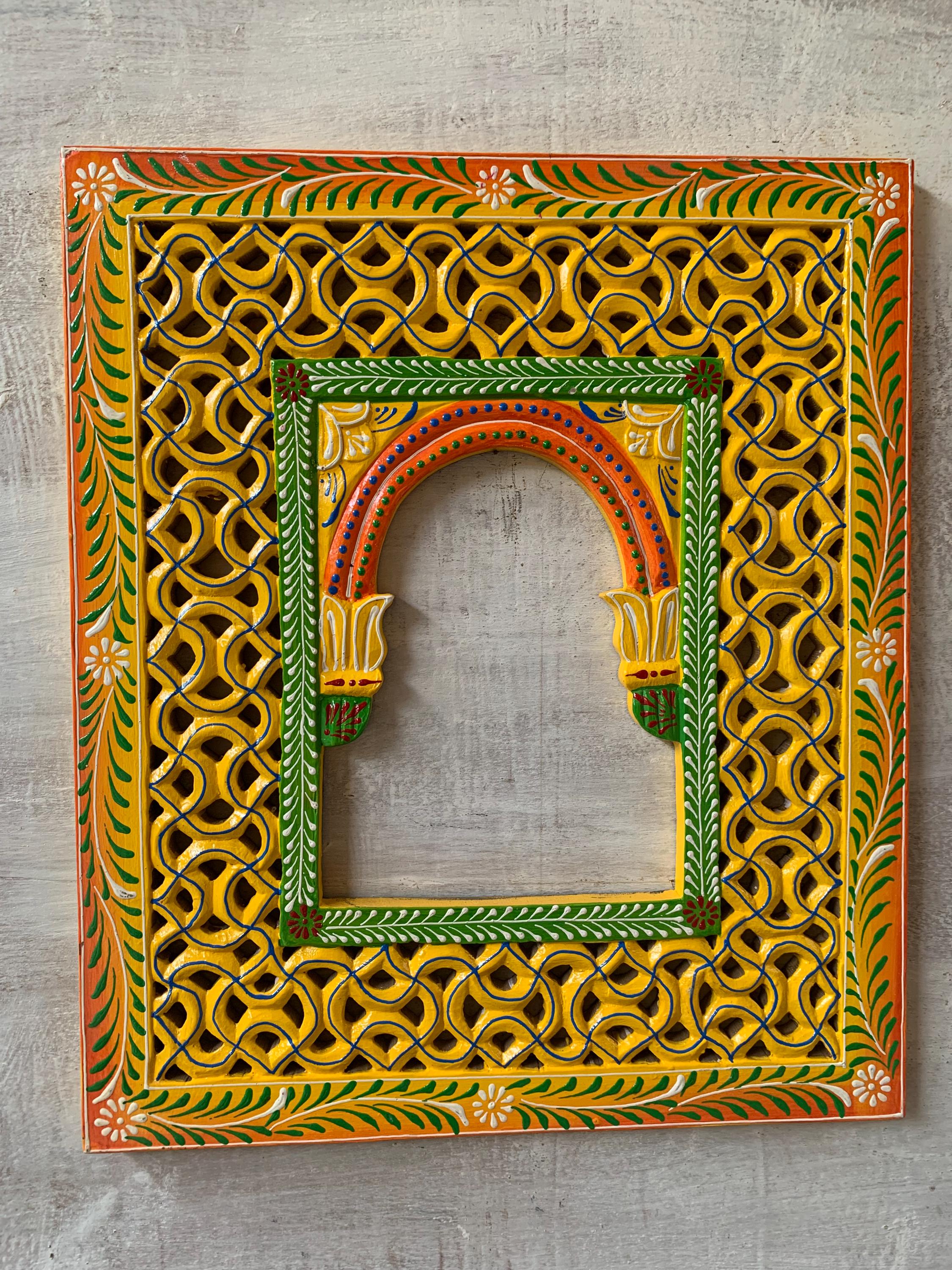 Hand-Painted Wooden Jharokha: Indian Mehrab Wall Hanging Frame разноцветный