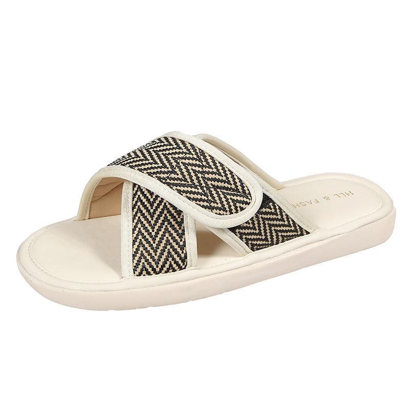 Tritt auf Scheiße Hausschuhe Damen Sommerbekleidung 2025 neu dicksohlige rutschfeste Nische High-End Sandalen Klettverschluss Ein-Wort-Schlappen