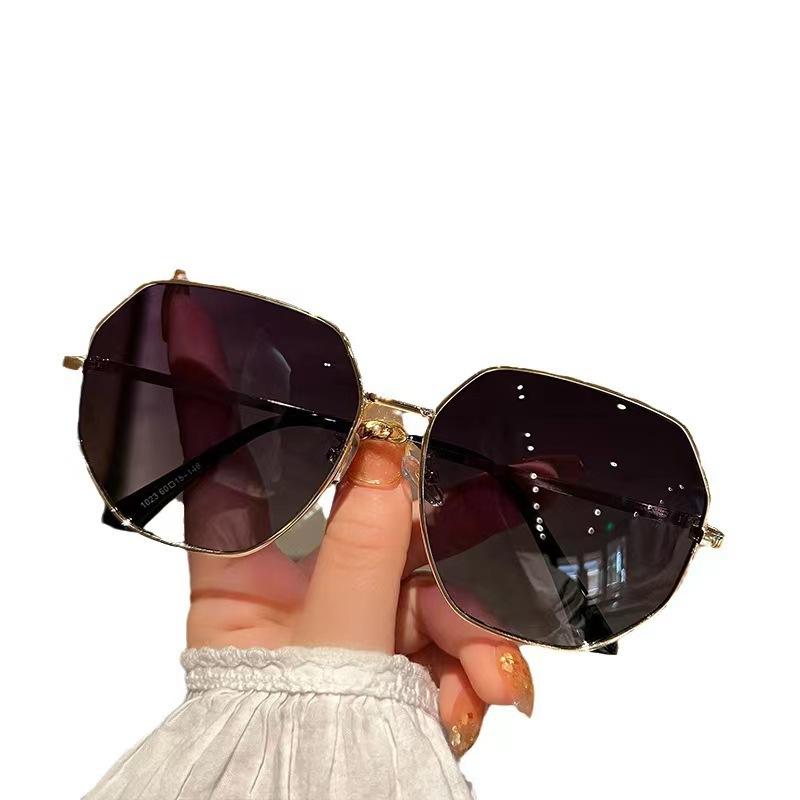 Unisex Sunglasses, Enlarged And Widened, Big Face, Thin, Uv-Proof Sunglasses, Metal Driving Sunglasses