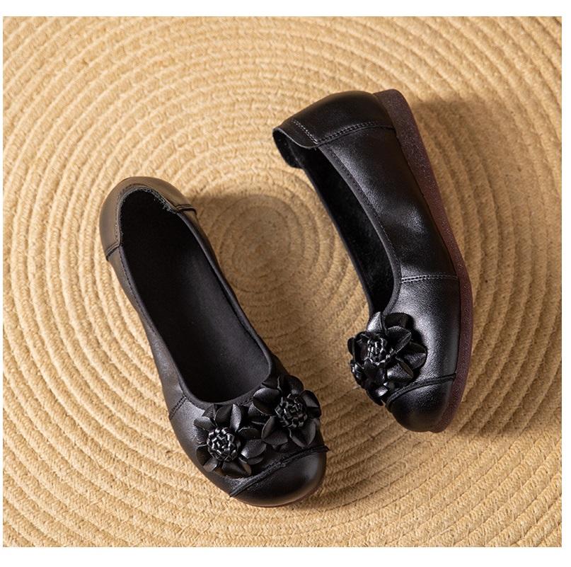 2024 New Retro Flower Flats Womens Slip On Shallow Shoes Ladies Handmade Cow Leather Moccasins Woman Driver Shoes Grandma Flats