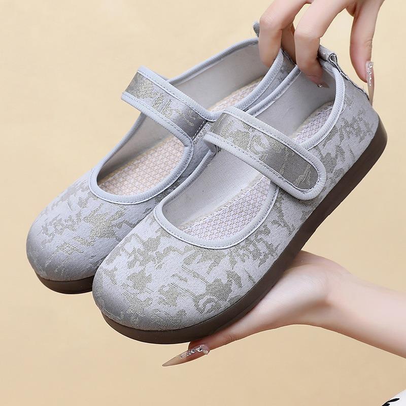 Shoes women's spring and autumn new soft-soled versatile mother shoes shallow mouth fashion lazy wear-resistant non-slip round head women's shoes