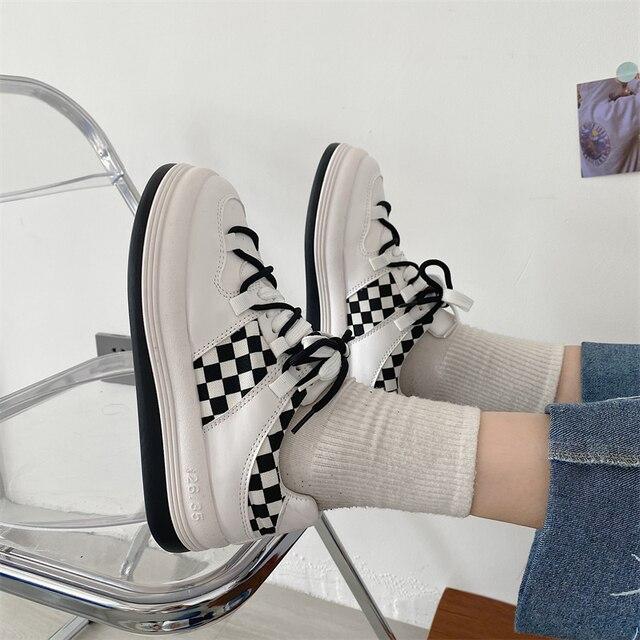 Women Casual Shoes New Spring White Sports Shoes Breathable  Lace-Up Women's Sneakers Fashion Tennis Female Student Shoes