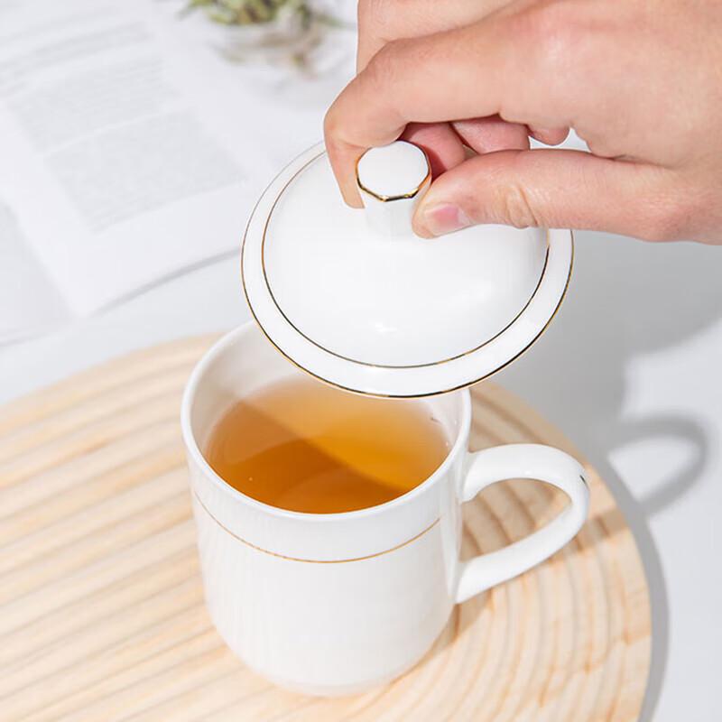 Jingdezhen Bone China Tea Cup with Lid
