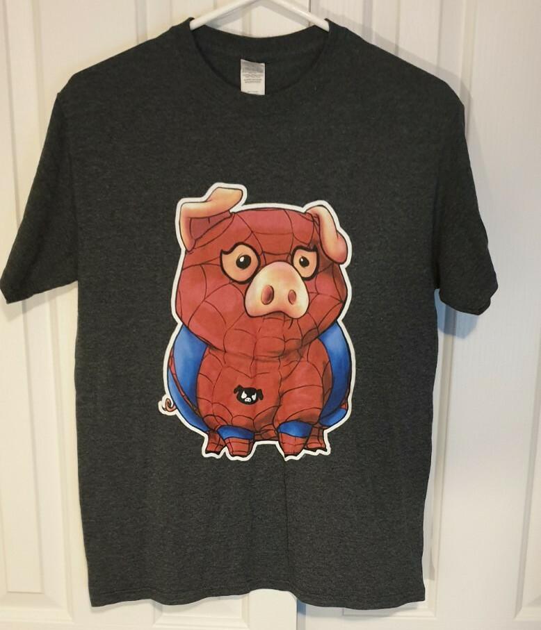 SPIDERHAM Large Print Super Hero TShirt. Colour is Grey. Size is Adult Medium. Unisex T-Shirt M