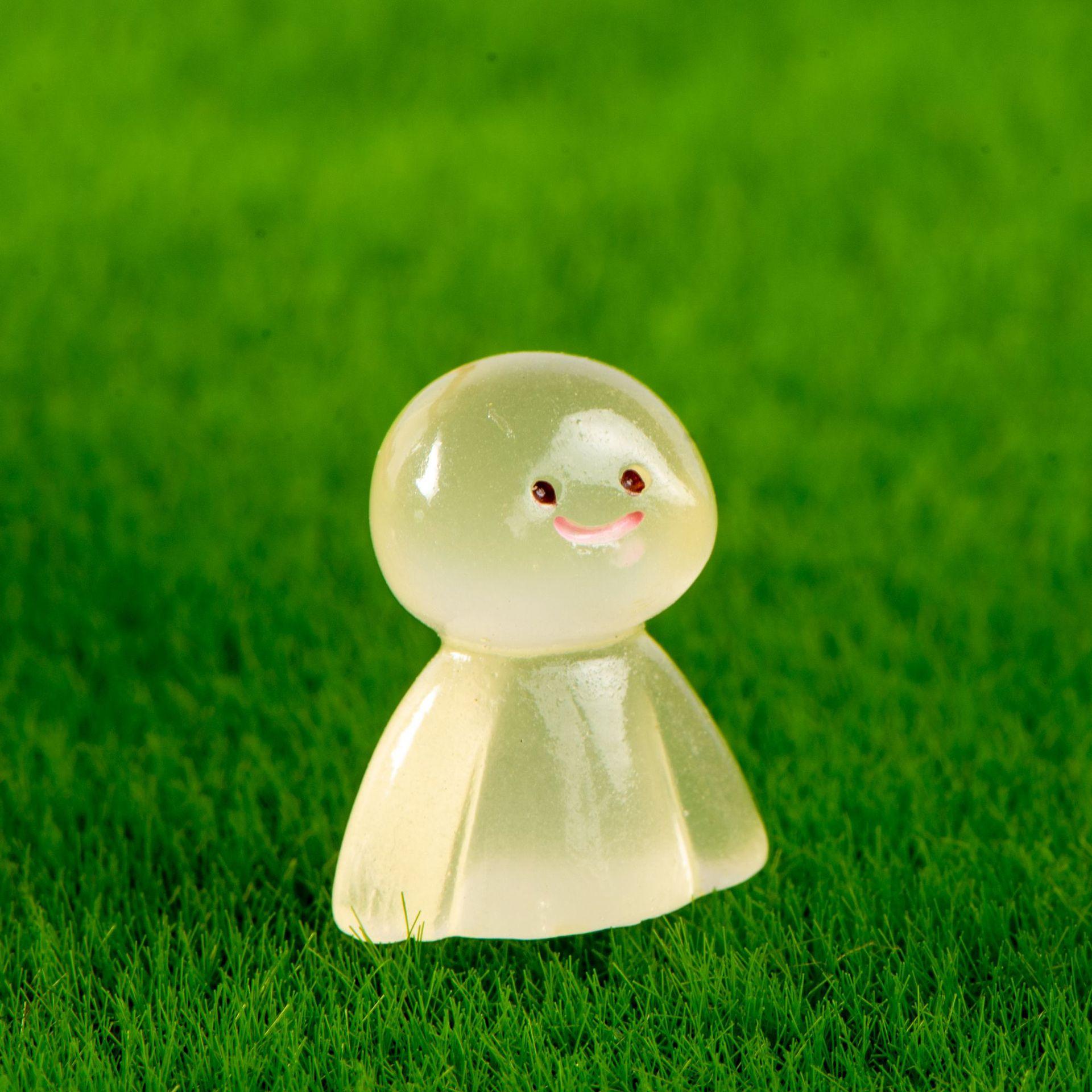 Микропейзажное украшение, красочная мультяшная кукла дождливый день, светящаяся в темноте смоляная декорация, офисный стол, автомобильные аксессуары 10pcs жёлтый