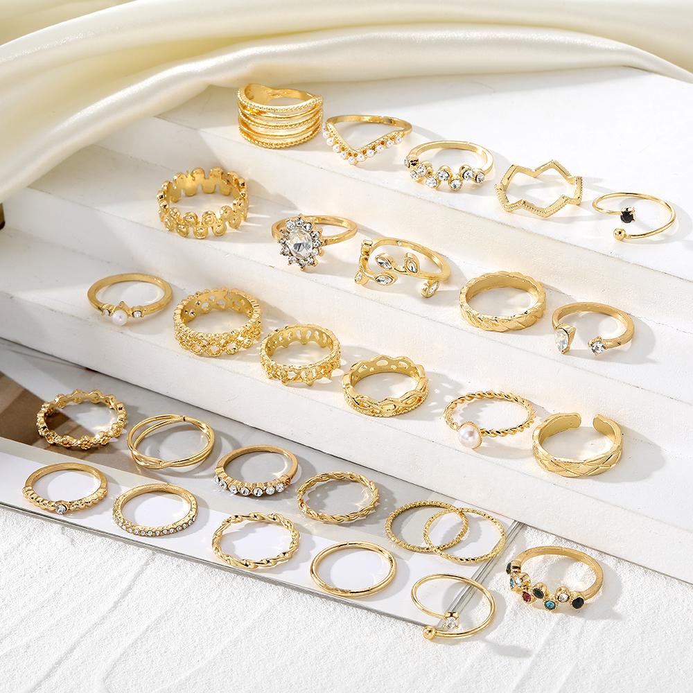 28-częściowy zestaw Zestaw pierścionków Szlachetny urok Temperament Luksusowe perły Diamenty Hollow Out Party Wszechstronne, nadające się do noszenia akcesoria ślubne