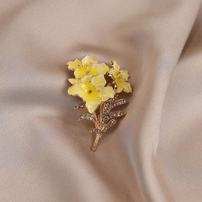Żółta Broszka Kwiatowa Premium Broszka do Płaszcza Stałe Wysokiej Klasy Klips do Ubrań Wszechstronna Elegancja