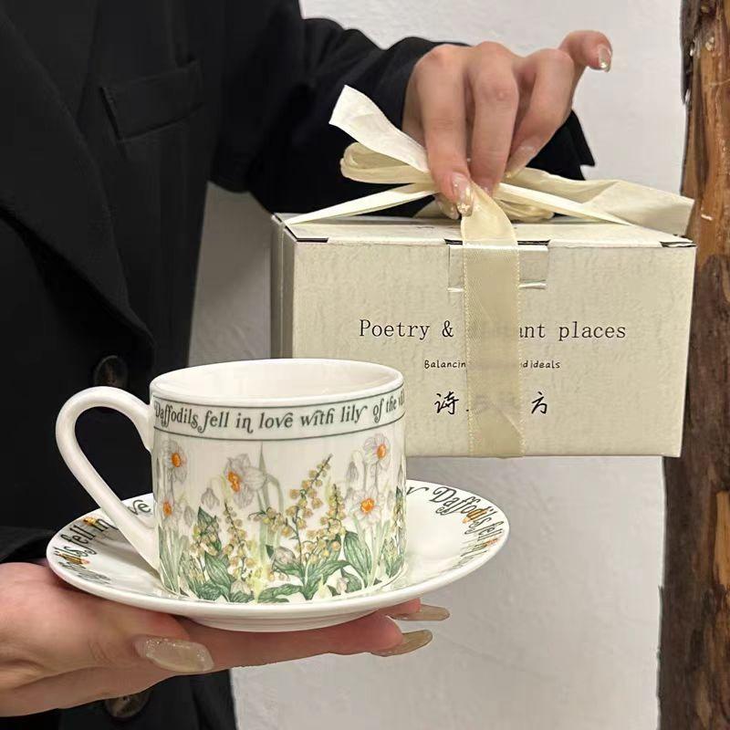 Coffee cup and saucer gift box set ceramic French vintage bellflower home water cup couple gift high-end souvenir