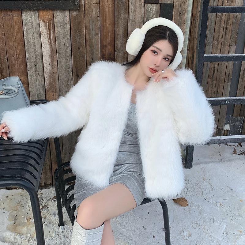 Autumn and Winter Long Sleeve Warm Fox Fur Coats Women Vintage Round Neck Elegant Plush Loose Jackets Women Solid Casual Ladies Outerwear Jacket 25519