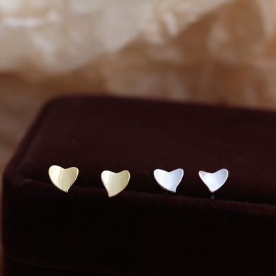 Glossy Peach Heart Earrings for Women  Simple  Small  Exquisite and Sweet Heart-shaped Earrings  Japanese and Korean Fashion