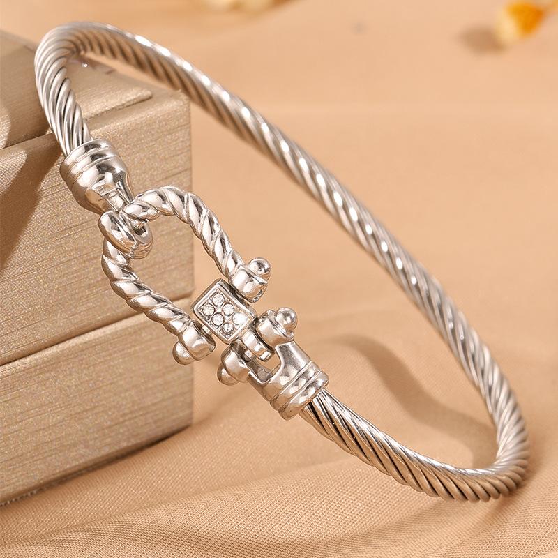 New Style Horseshoe Hook Twist Fashion Modern Simple Style Light Luxury Versatile Bracelet
