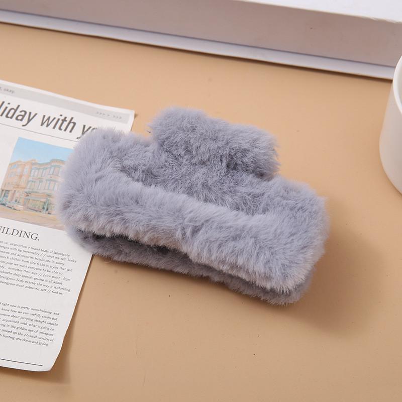 10.5cm Plush Square Hair Clip Women's Korean Style Ins Simple And Versatile Grab Clip Fashion Shark Clip Hair Accessories