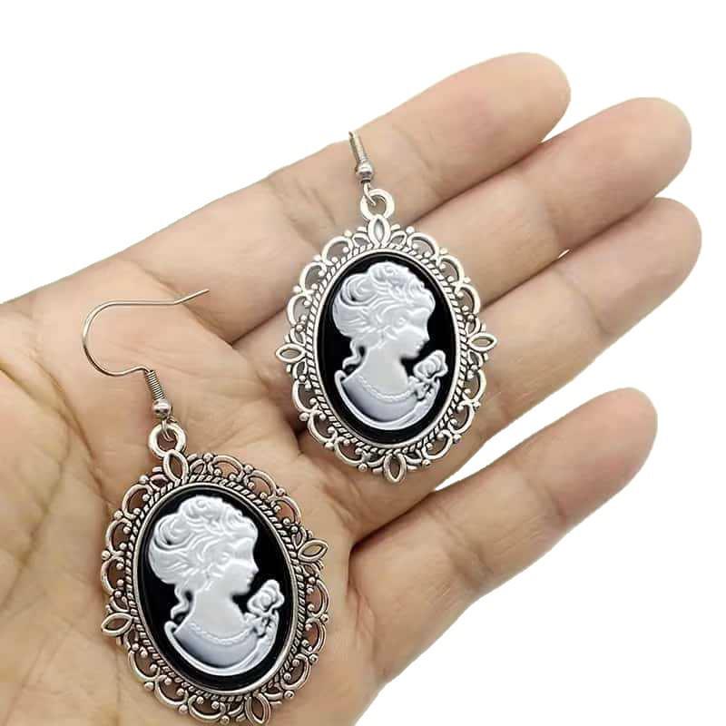 Victorian-Style Embossed Portrait Earrings & Necklace Set - Renaissance Jewelry Gift for Women