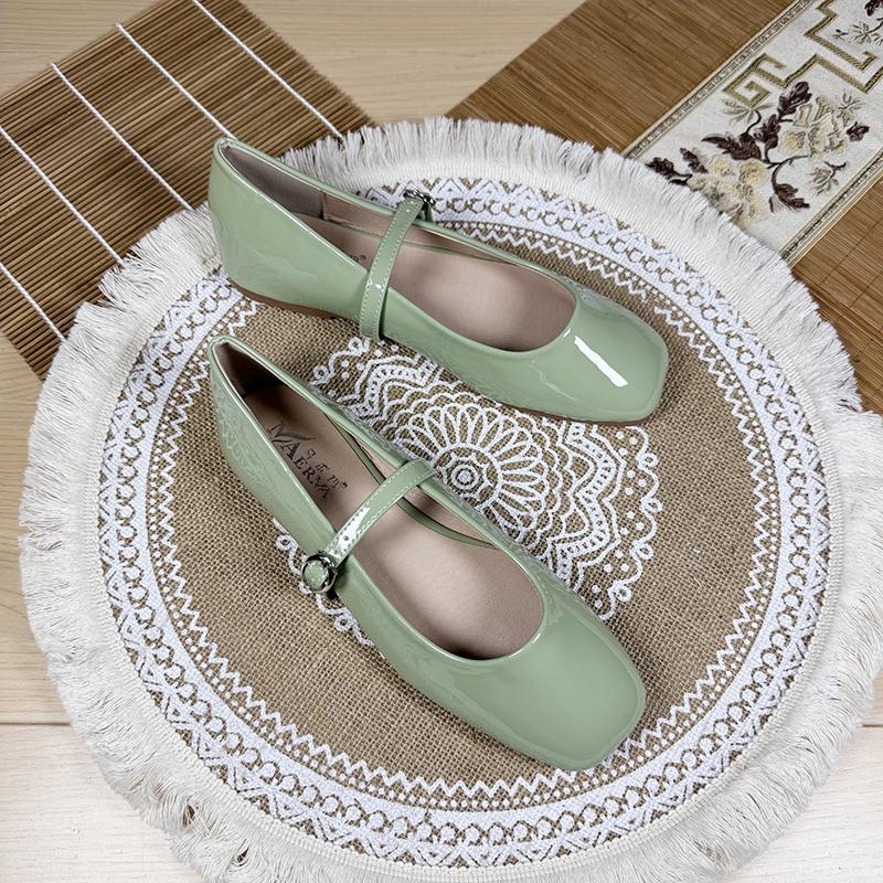 

Fashion Flat Shoes for Women 2025 Spring Autumn Red Patent Leather Square Toe Retro Mary Jane Large Size Casual Women s Shoes 42 43 44 38 зелений