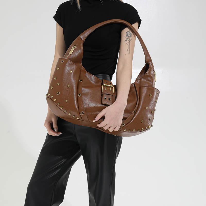 Designer Half Moon Shoulder Bag Women Punk Style Rivet motorcycle Bag French Style Female Commuting Underarm Handbag Big Tote