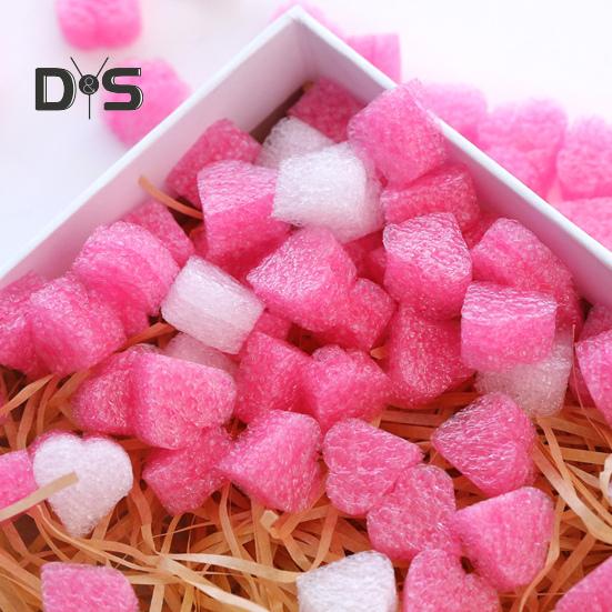 Lot de 100 perles en mousse portables, très extensibles, en forme de cœur, pour remplir une boîte à fleurs de la Saint-Valentin