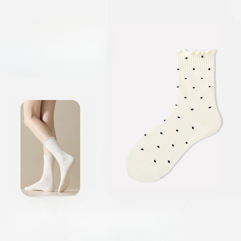Female Spring and Autumn Wave Point Wooden Ear Edge Comfortable Month Son in The Tube Pile Socks