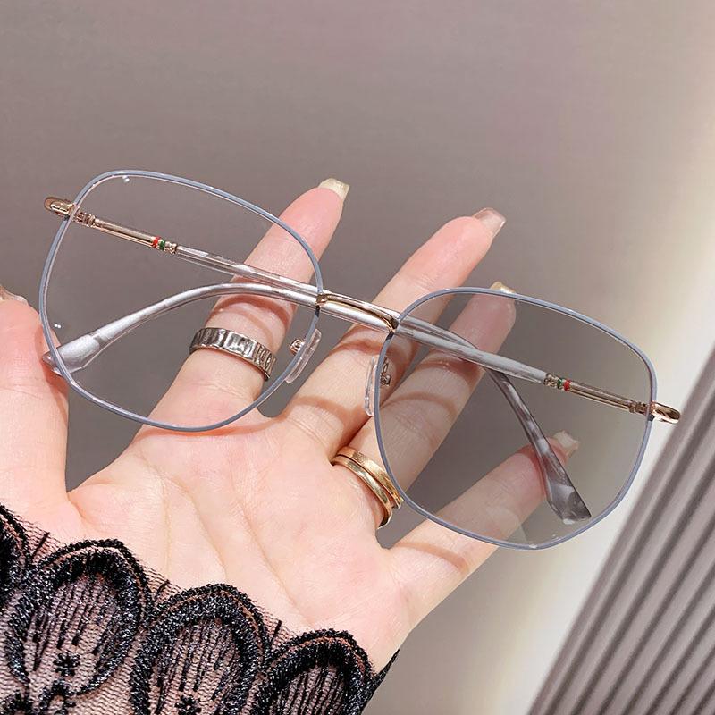 Po-sensitive Color-changing Gold Wire Frame Anti-blue Light Nearsighted Glasses - Elegant Business Style Model