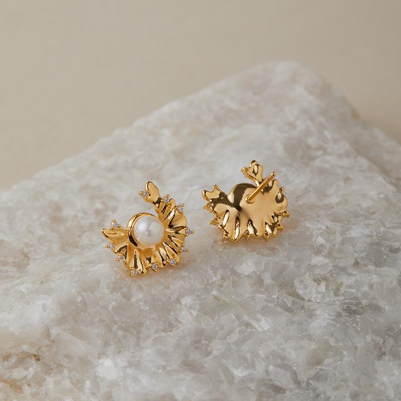 Old Money Style Vintage Zircon Flower Earrings Luxury Advanced Ear Jewelry For Women