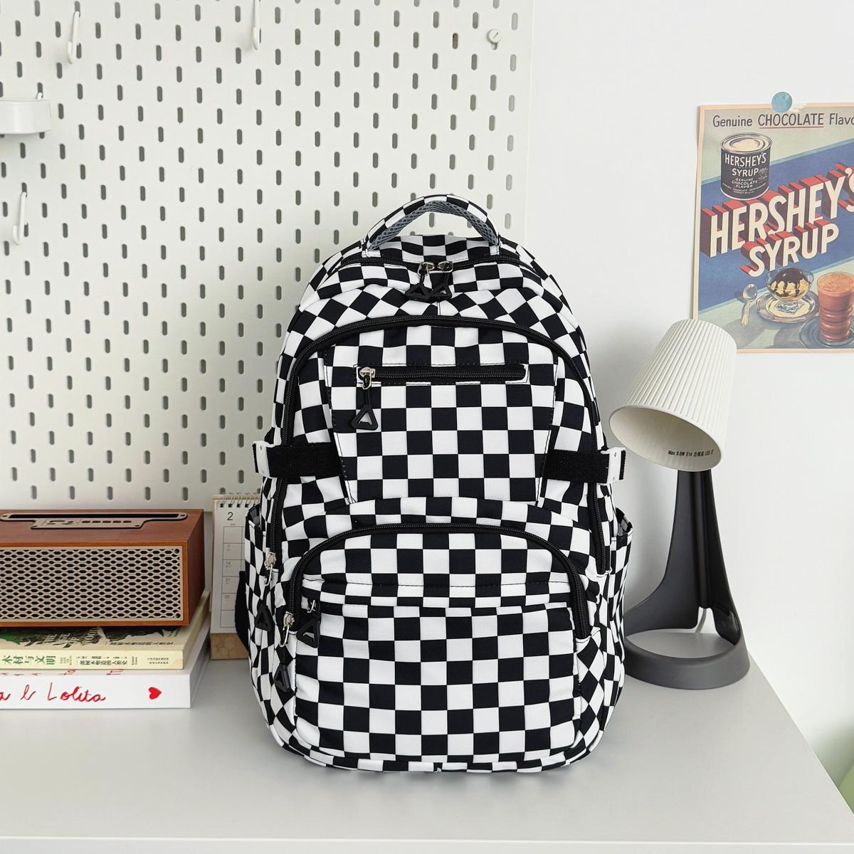 Sweet and Cool Girl Style Checkerboard