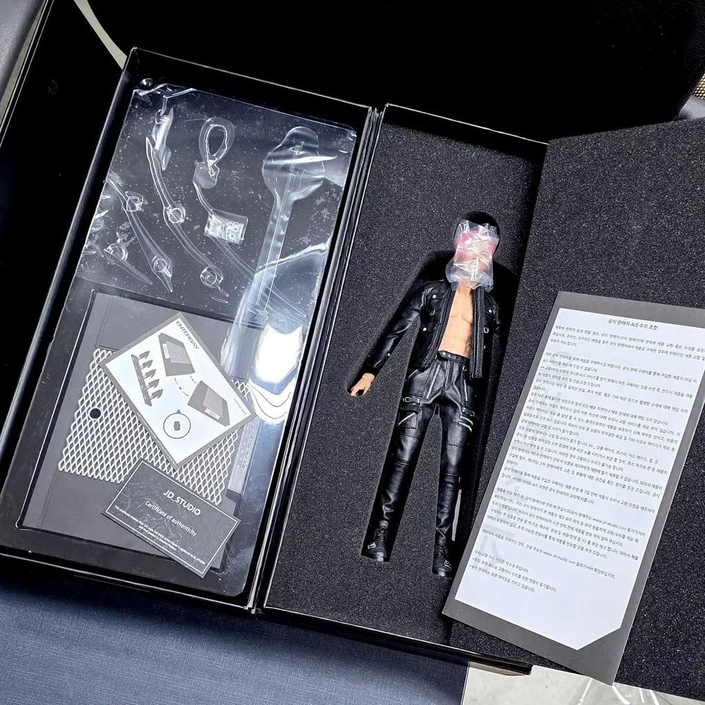 BigBang Taeyang Action Figure 1/6 10th Anniversary Limited Edition (sealed)