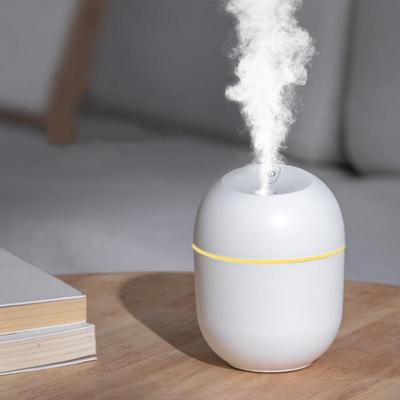 Ultradźwiękowy nawilżacz powietrza ze światłem do oddychania USB Mini przenośny dyfuzor do aromaterapii olejków eterycznych do samochodu w biurze domowym 220 ml